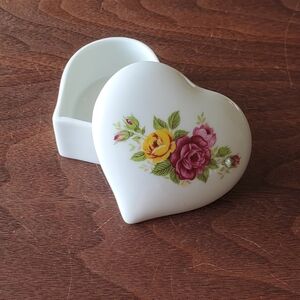 Vintage Porcelain Heart Shaped Trinket Box Floral